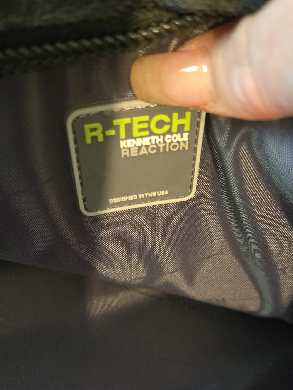 Kenneth Cole Reaction R-Tech Black Messenger Style Laptop Bag W/ Shoulder Strap